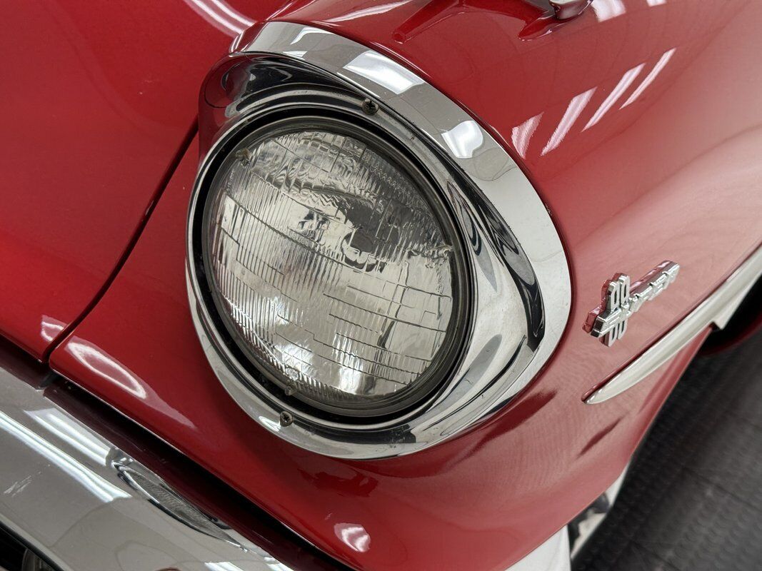 Oldsmobile-Eighty-Eight-1957-Red-Black-158694-9