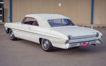 Oldsmobile-Eighty-Eight-1961-White-Red-155953-7