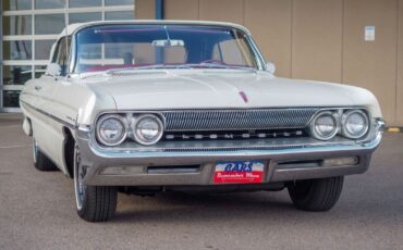 Oldsmobile-Eighty-Eight-1961-White-Red-155953-9