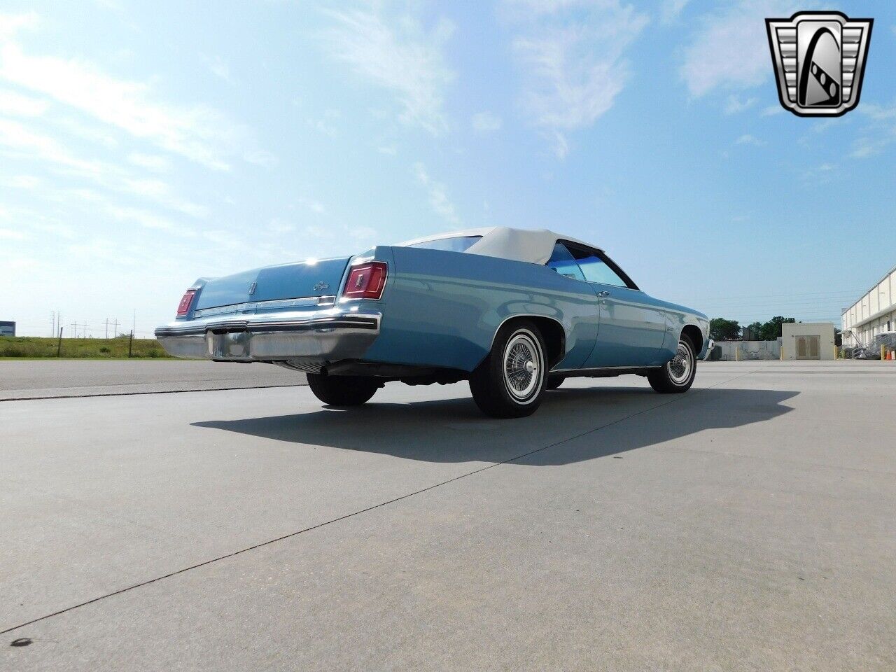 Oldsmobile-Eighty-Eight-1975-Blue-Parchment-151130-8