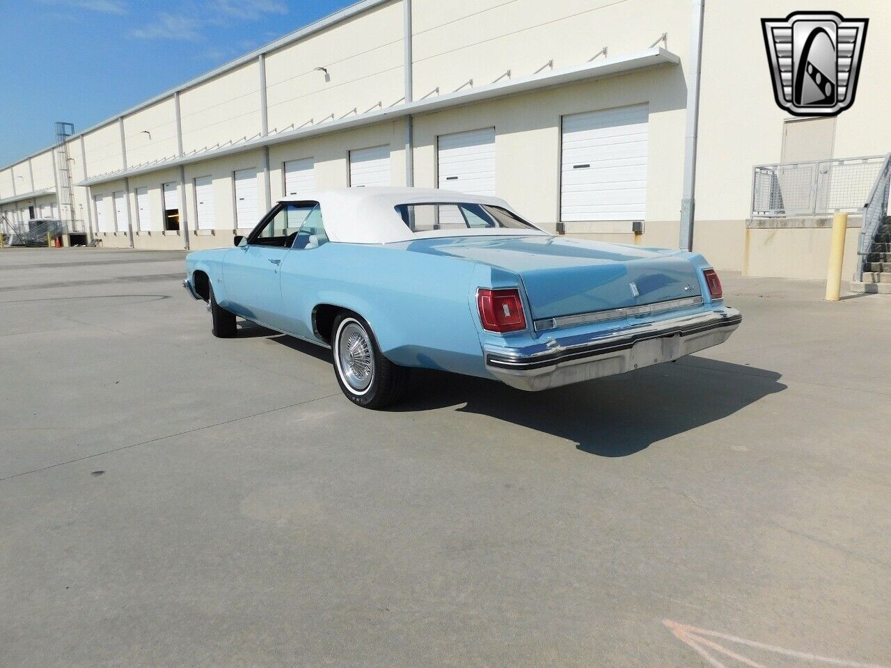 Oldsmobile-Eighty-Eight-1975-Blue-Parchment-151130-9