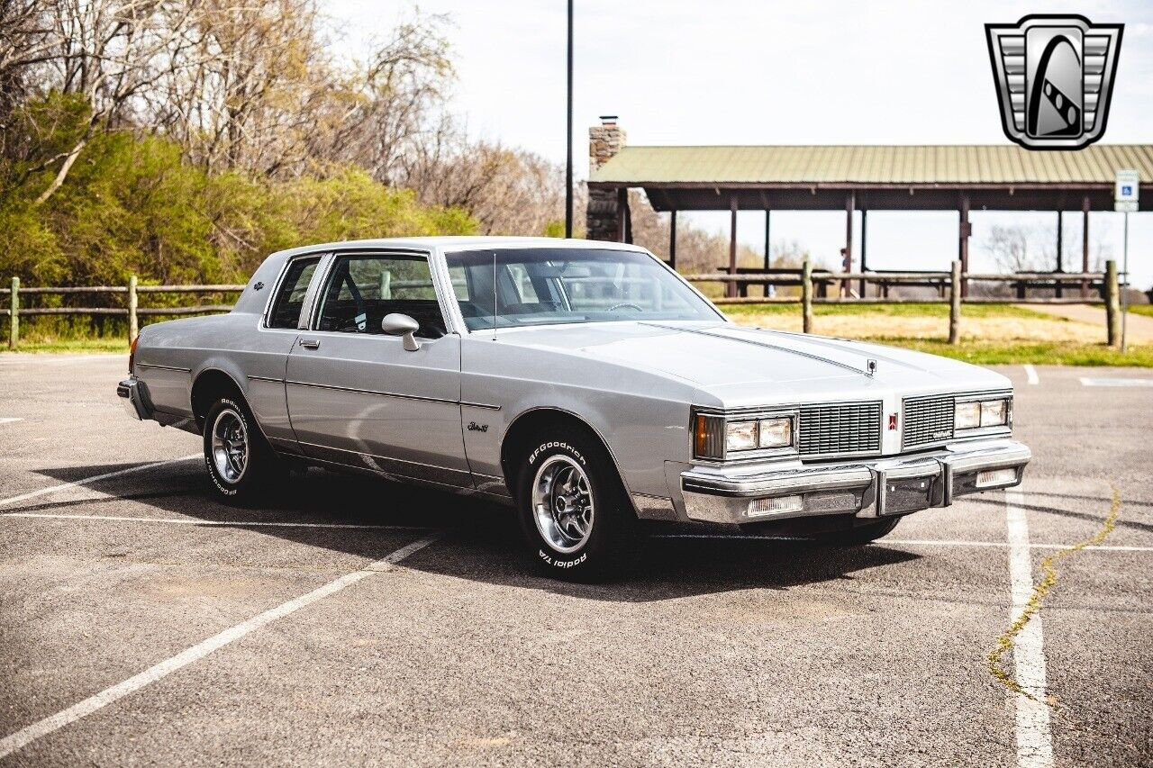 Oldsmobile-Eighty-Eight-1984-Gray-Blue-77060-8