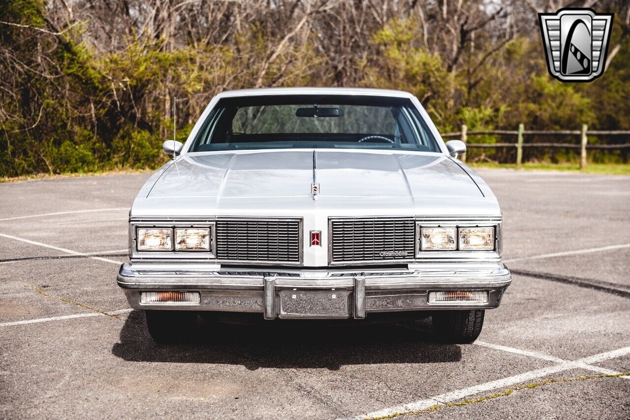 Oldsmobile-Eighty-Eight-1984-Gray-Blue-77060-9