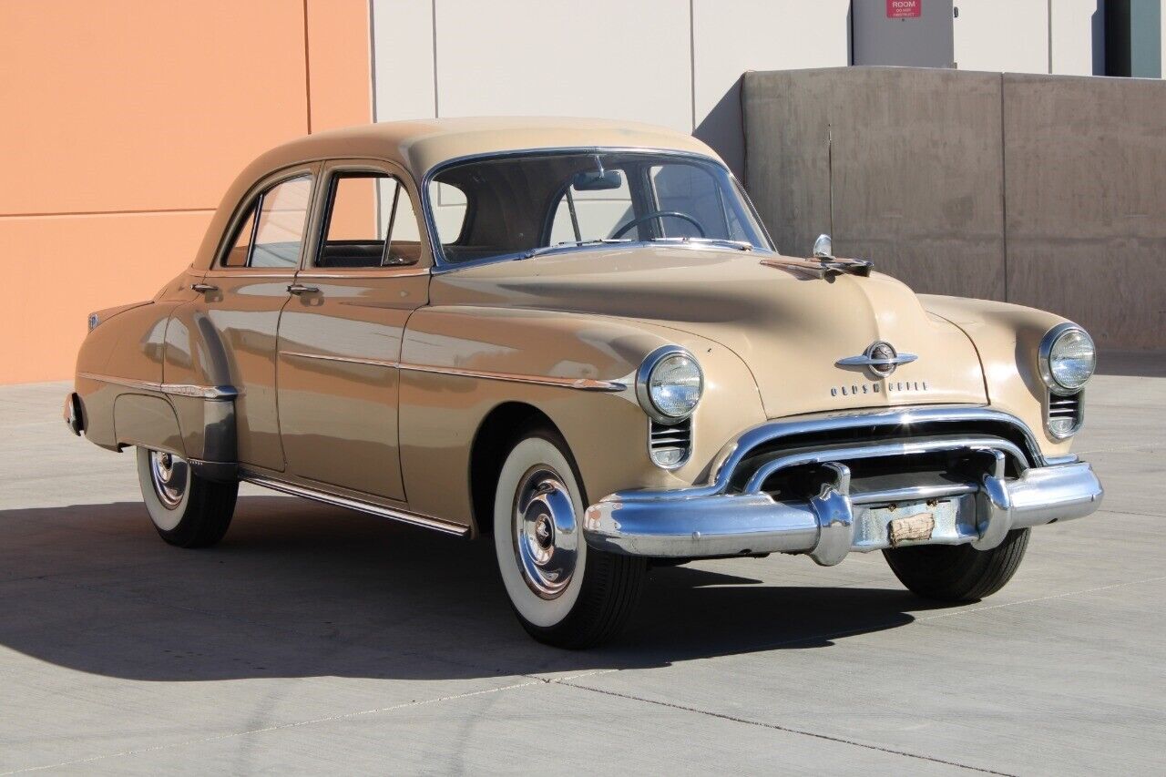 Oldsmobile-Eighty-Eight-Berline-1950-Brown-Gray-14265-4