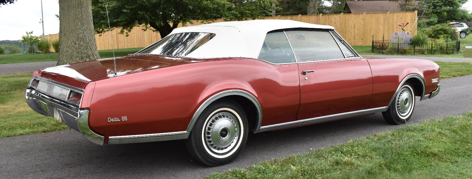 Oldsmobile-Eighty-Eight-Cabriolet-1967-Red-185075-5