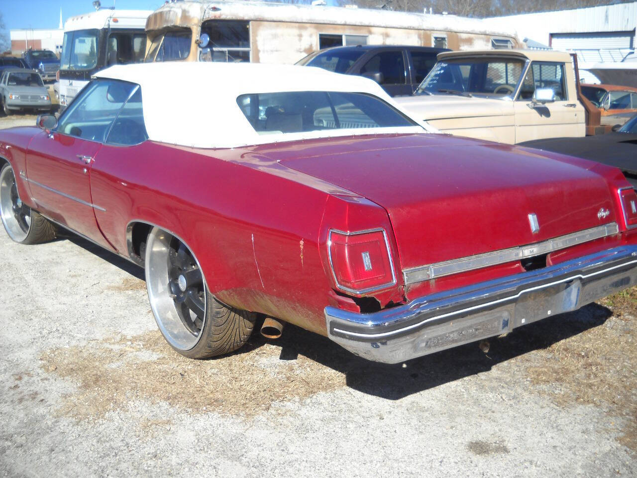 Oldsmobile-Eighty-Eight-Cabriolet-1975-Red-Red-29480-3