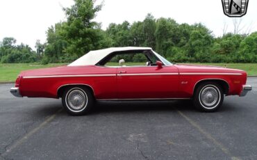 Oldsmobile-Eighty-Eight-Cabriolet-1975-Red-White-21078-7