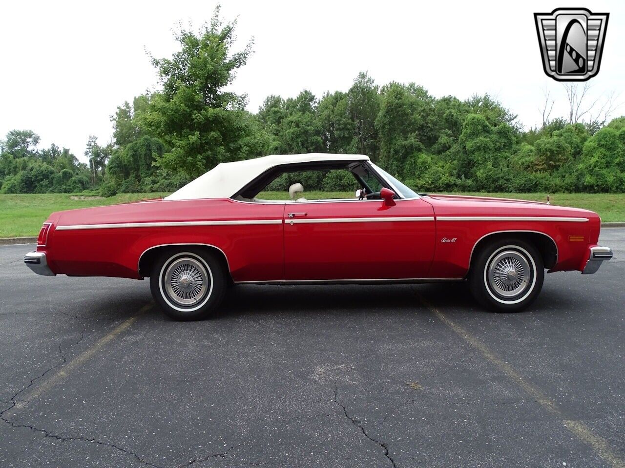 Oldsmobile-Eighty-Eight-Cabriolet-1975-Red-White-21078-7