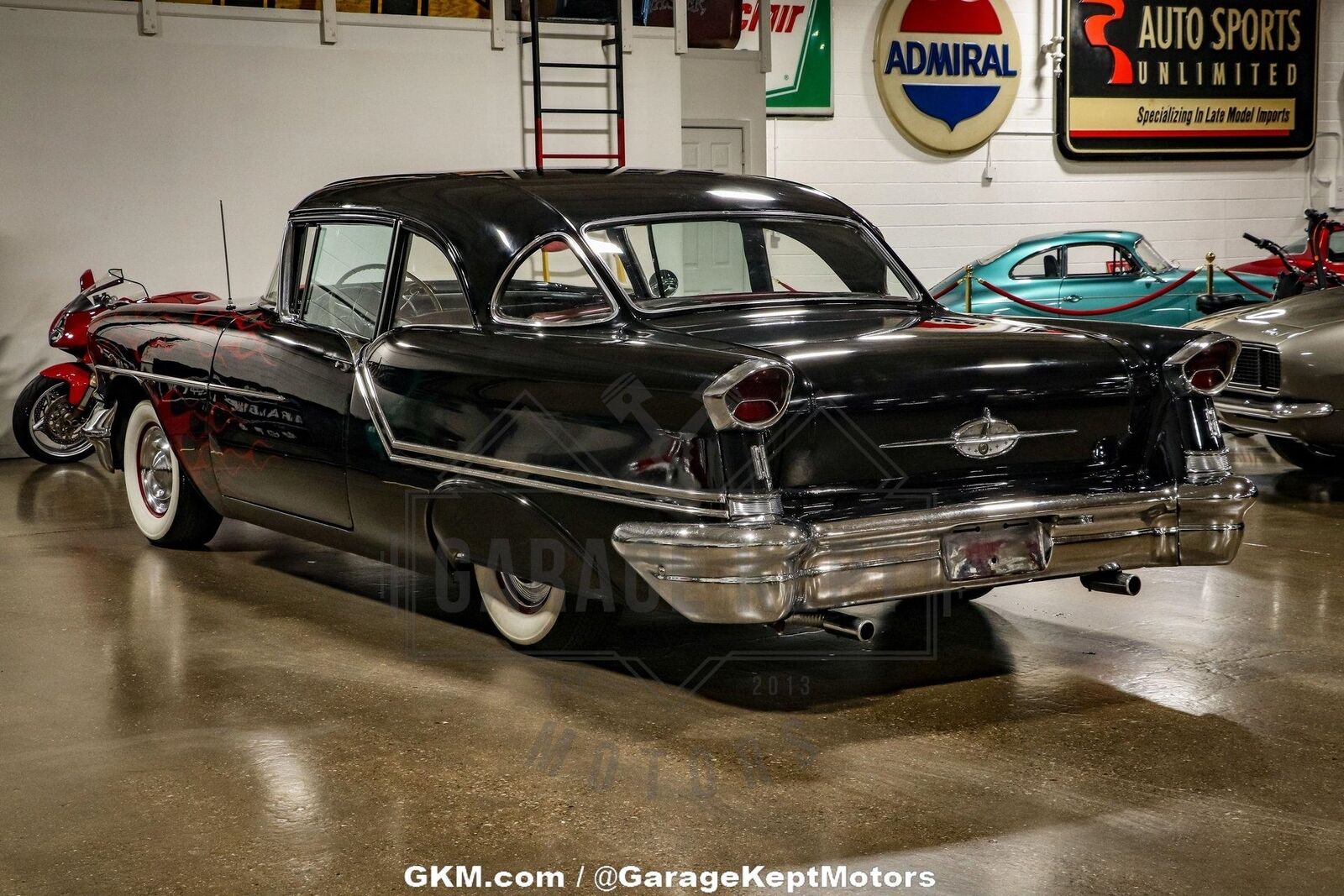 Oldsmobile-Golden-Rocket-88-Coupe-1957-Black-Red-6463-11