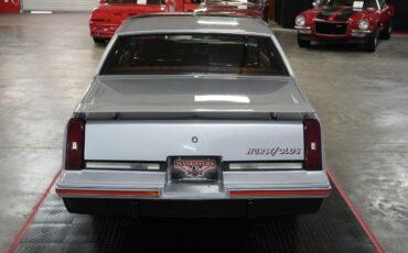 Oldsmobile-Hurst-442-Coupe-1984-Silver-Red-126073-12