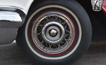 Oldsmobile-Ninety-Eight-1955-Red-Green-136299-10