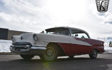 Oldsmobile-Ninety-Eight-1955-Red-Green-136299-2