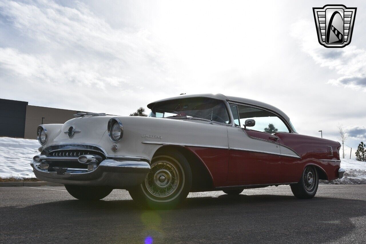 Oldsmobile-Ninety-Eight-1955-Red-Green-136299-2