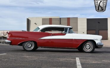 Oldsmobile-Ninety-Eight-1955-Red-Green-136299-7