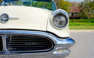 Oldsmobile-Ninety-Eight-1956-White-White-48922-10