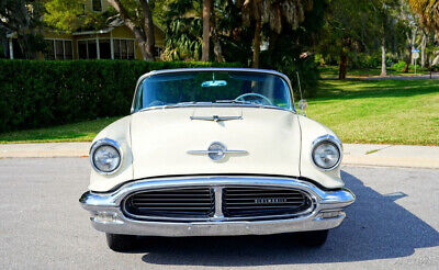 Oldsmobile-Ninety-Eight-1956-White-White-48922-8