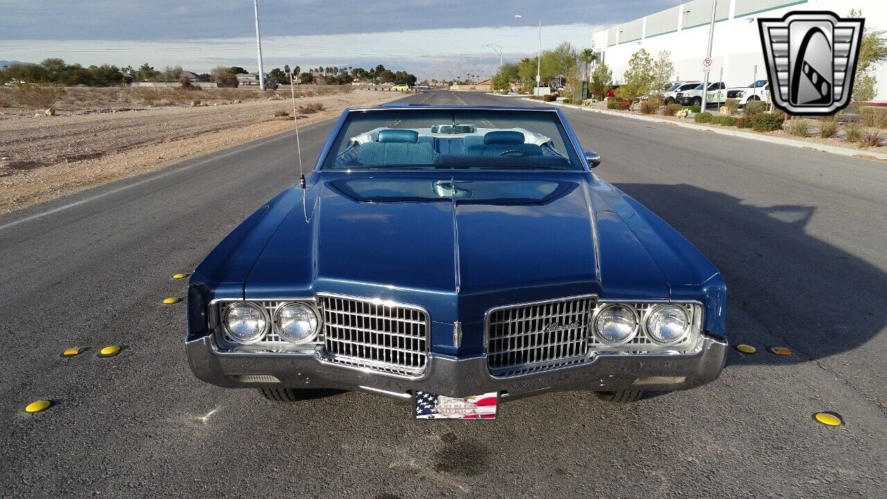 Oldsmobile-Ninety-Eight-1969-Blue-Blue-16093-2