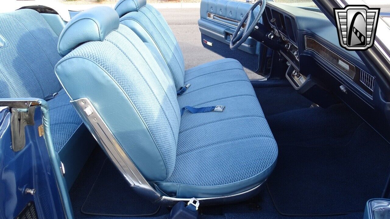 Oldsmobile-Ninety-Eight-1969-Blue-Blue-16093-8