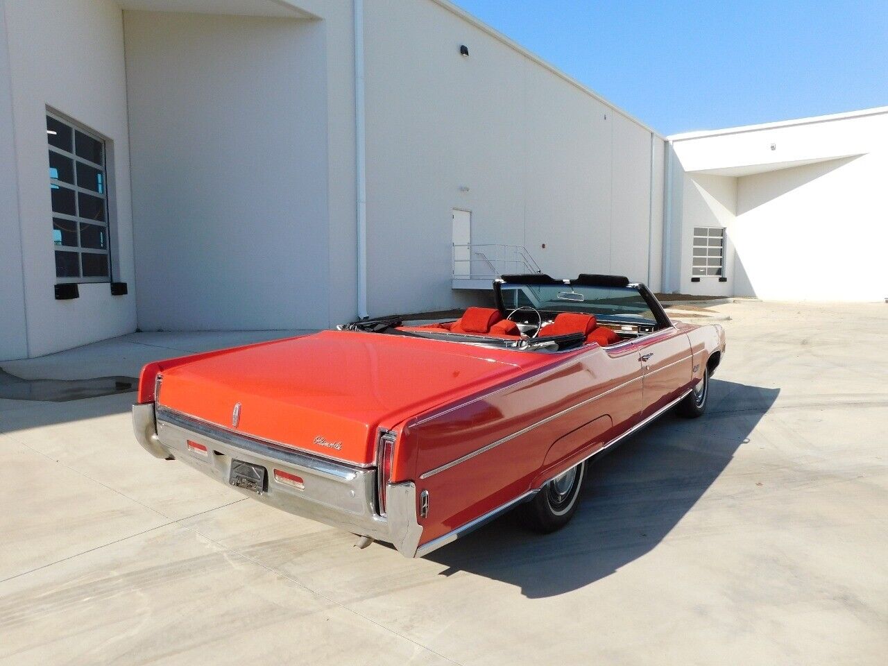 Oldsmobile-Ninety-Eight-1969-Red-Red-72446-10