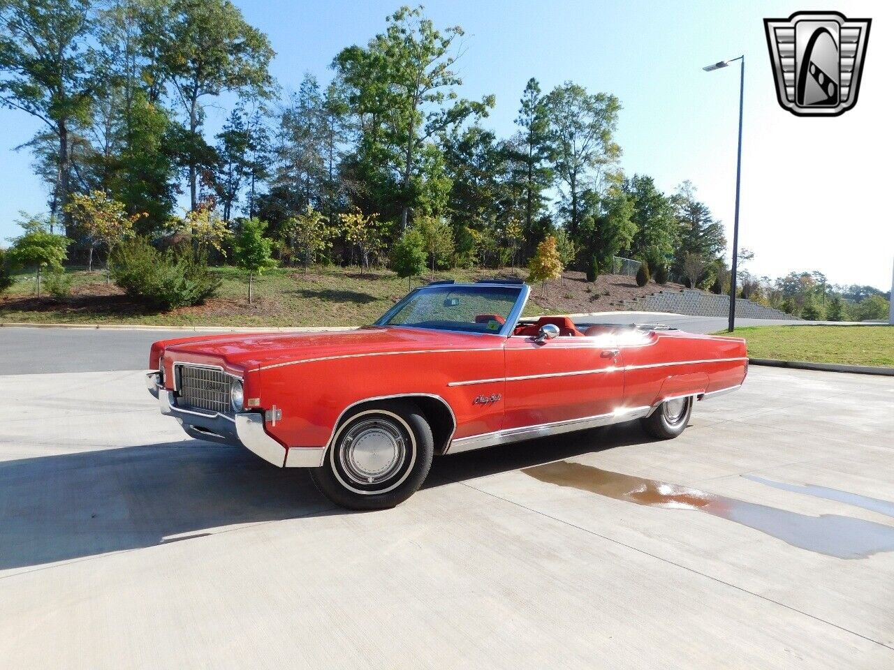 Oldsmobile-Ninety-Eight-1969-Red-Red-72446-2