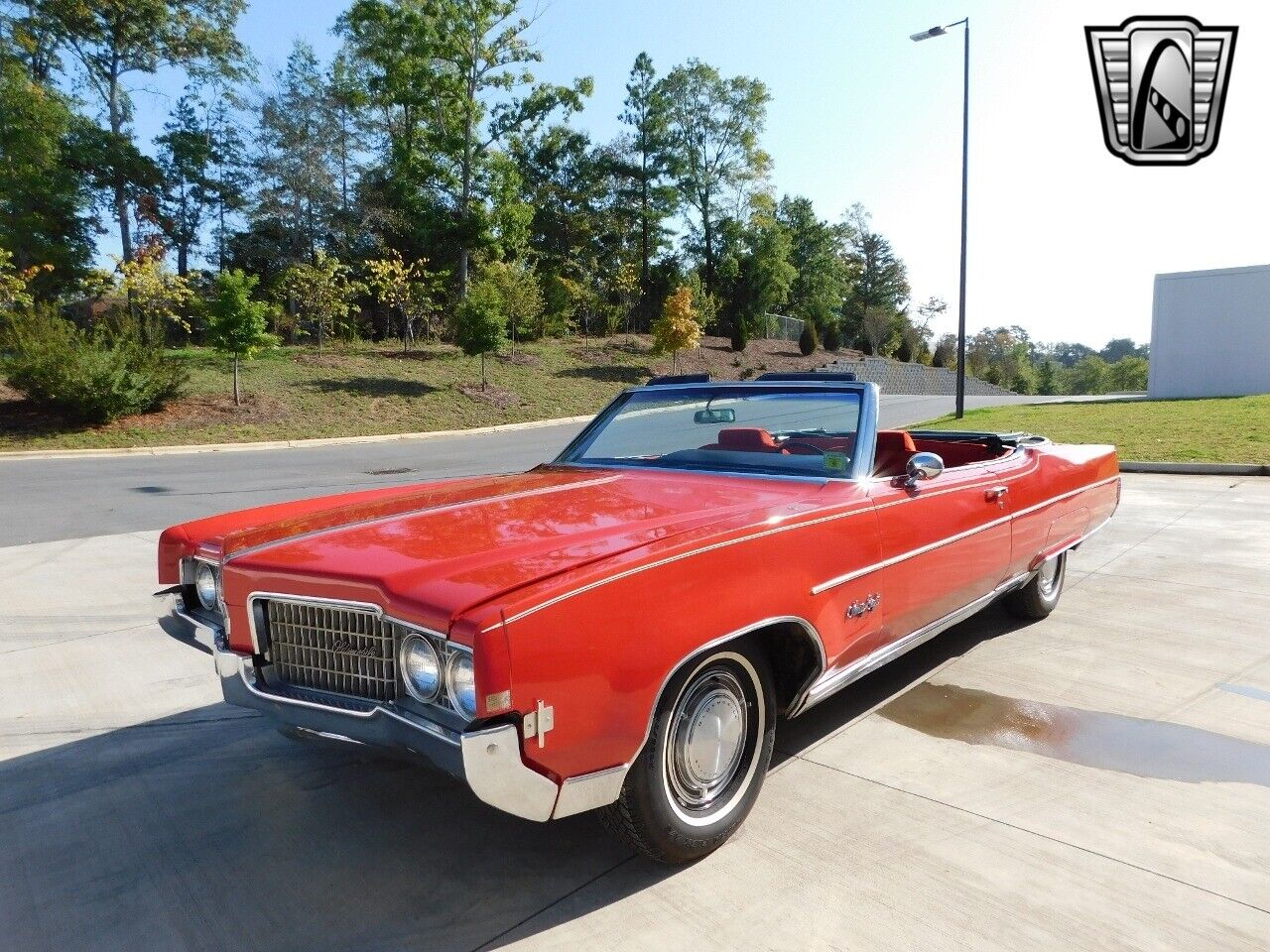 Oldsmobile-Ninety-Eight-1969-Red-Red-72446-4