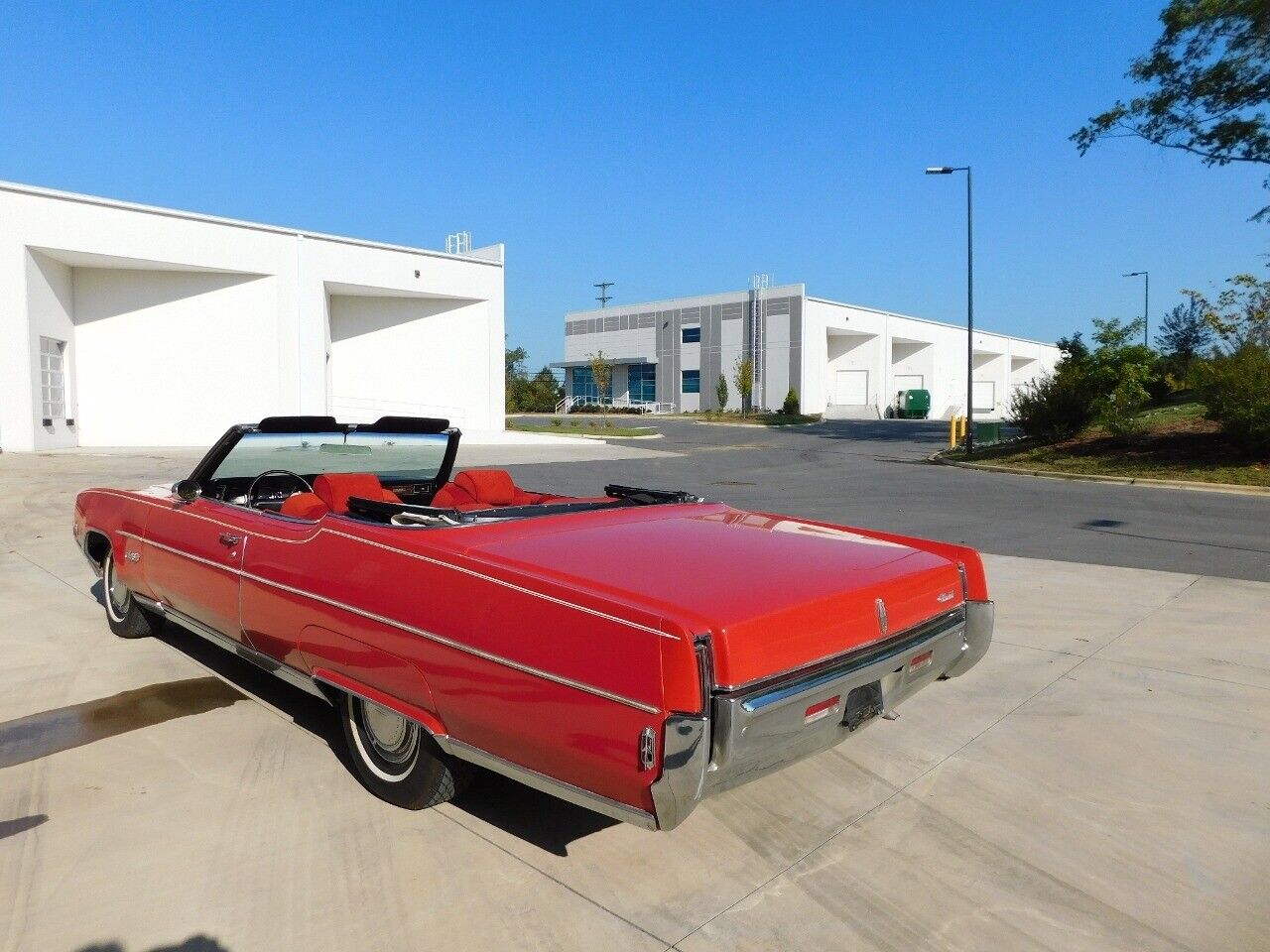 Oldsmobile-Ninety-Eight-1969-Red-Red-72446-8