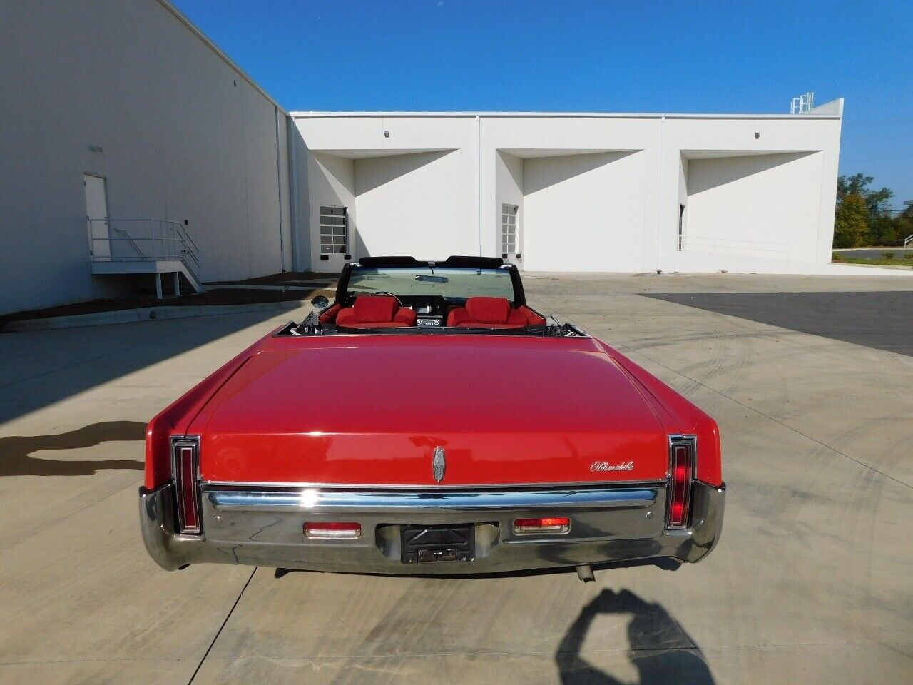 Oldsmobile-Ninety-Eight-1969-Red-Red-72446-9