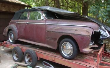 Oldsmobile-Ninety-Eight-Cabriolet-1941-Maroon-Maroon-0