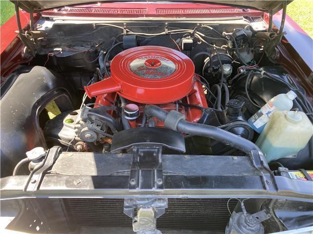 Oldsmobile-Ninety-Eight-Cabriolet-1965-Red-White-115873-6