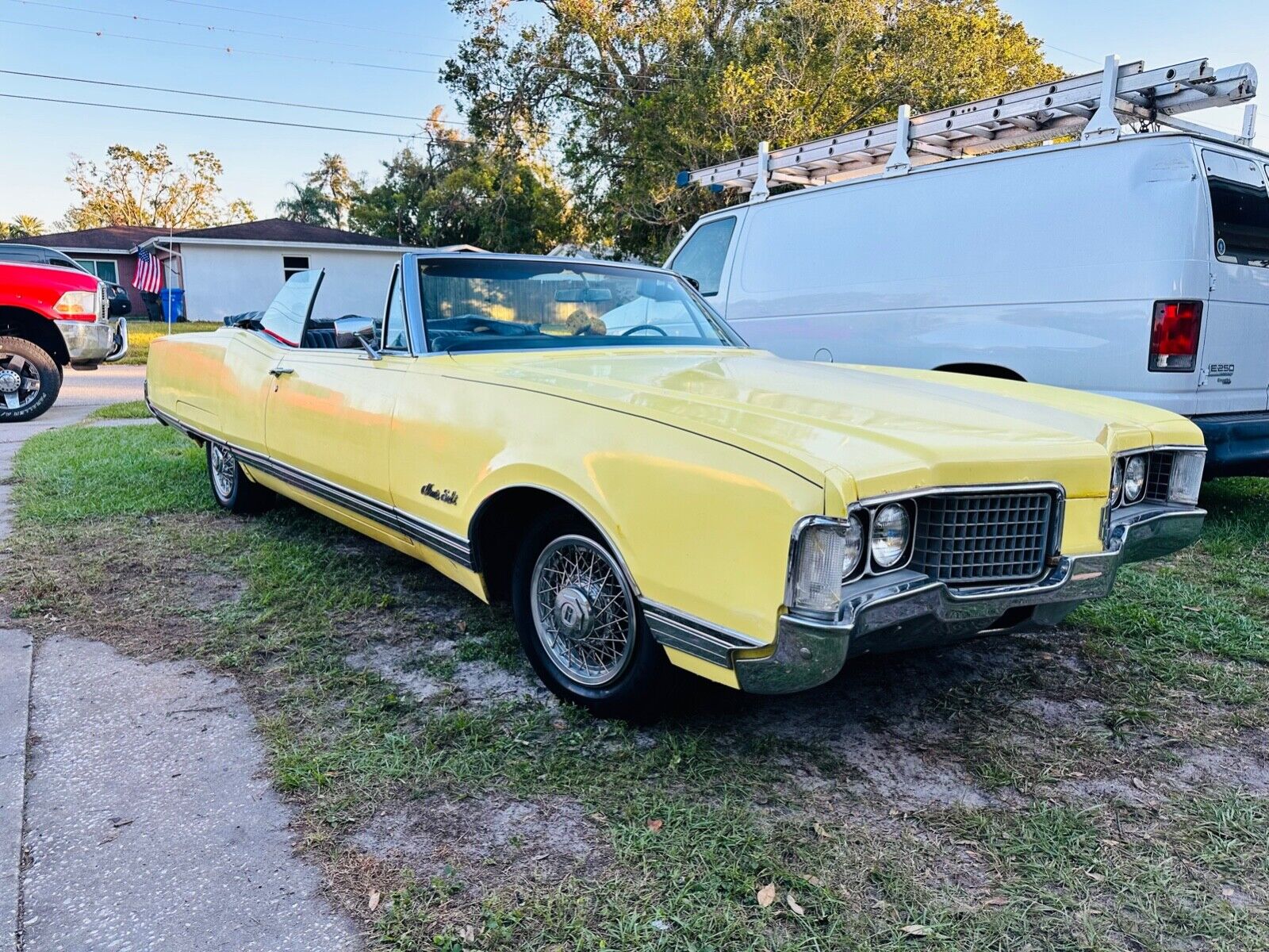 Oldsmobile-Ninety-Eight-Cabriolet-1968-Yellow-Black-135185-10