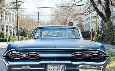 Oldsmobile-Starfire-Berline-1962-Black-Red-201852-5