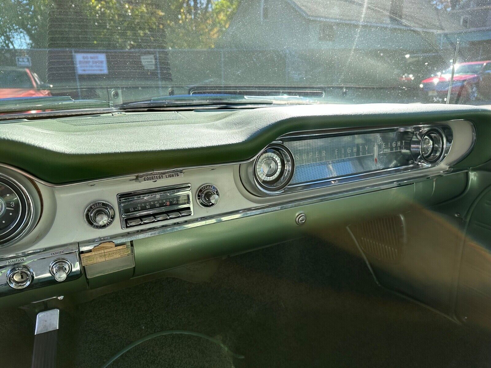 Oldsmobile-Super-88-Coupe-1960-White-9978-29