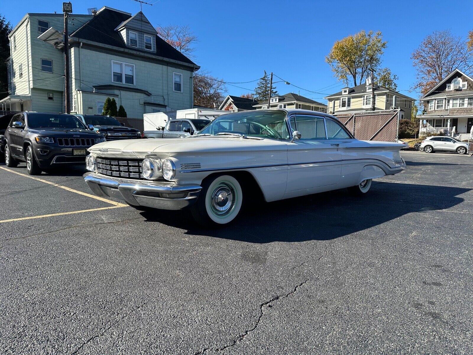 Oldsmobile-Super-88-Coupe-1960-White-9978-5