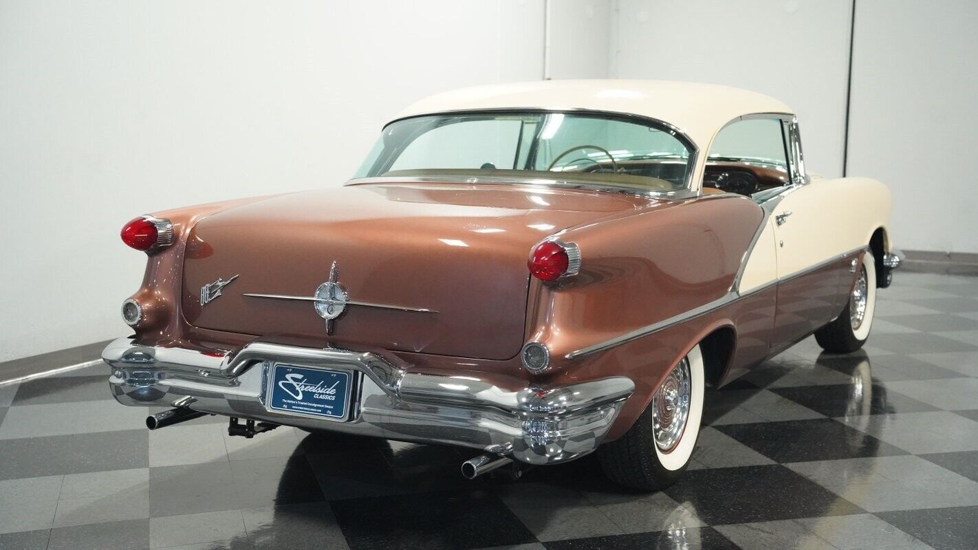 Oldsmobile-Super-88-Holiday-1956-Citation-Bronze-Tan-28888-10