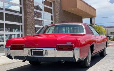 Oldsmobile-Toronado-1971-red-90548-3