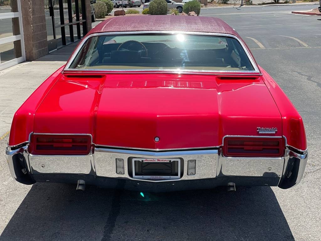 Oldsmobile-Toronado-1971-red-90548-5