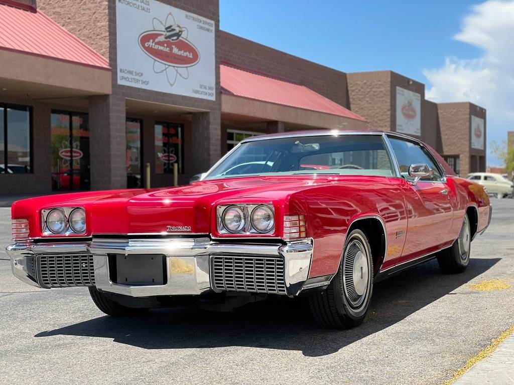 Oldsmobile-Toronado-1971-red-90548-8