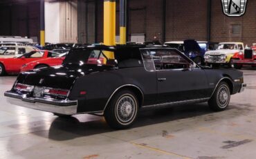 Oldsmobile-Toronado-1979-Black-Red-22783-4