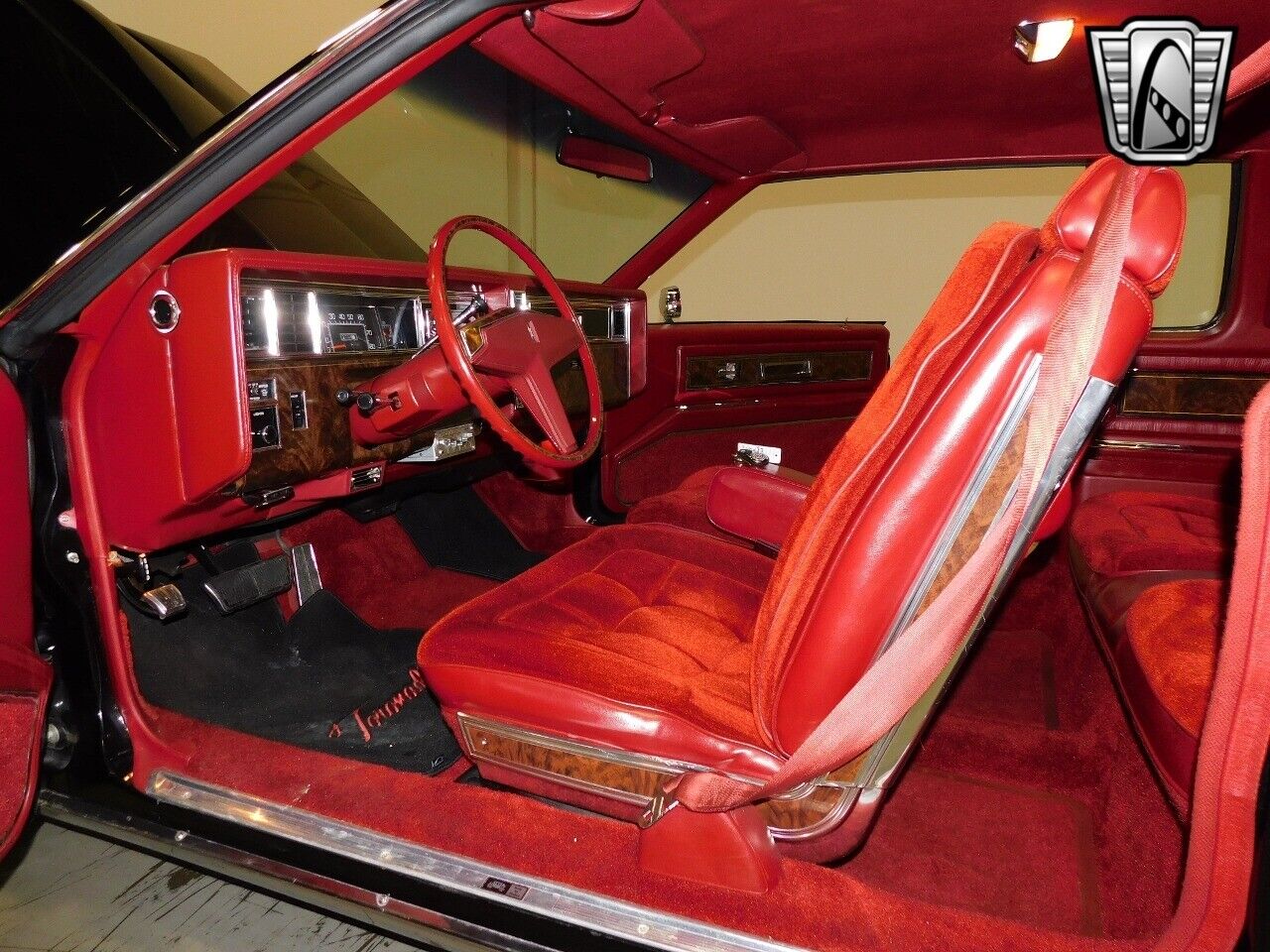 Oldsmobile-Toronado-1979-Black-Red-22783-6