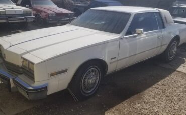 Oldsmobile-Toronado-1985-133139