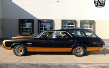 Oldsmobile-Vista-Cruiser-1972-Black-Brown-37672-6