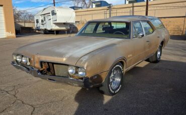 Oldsmobile-Vista-cruiser-1969-108952