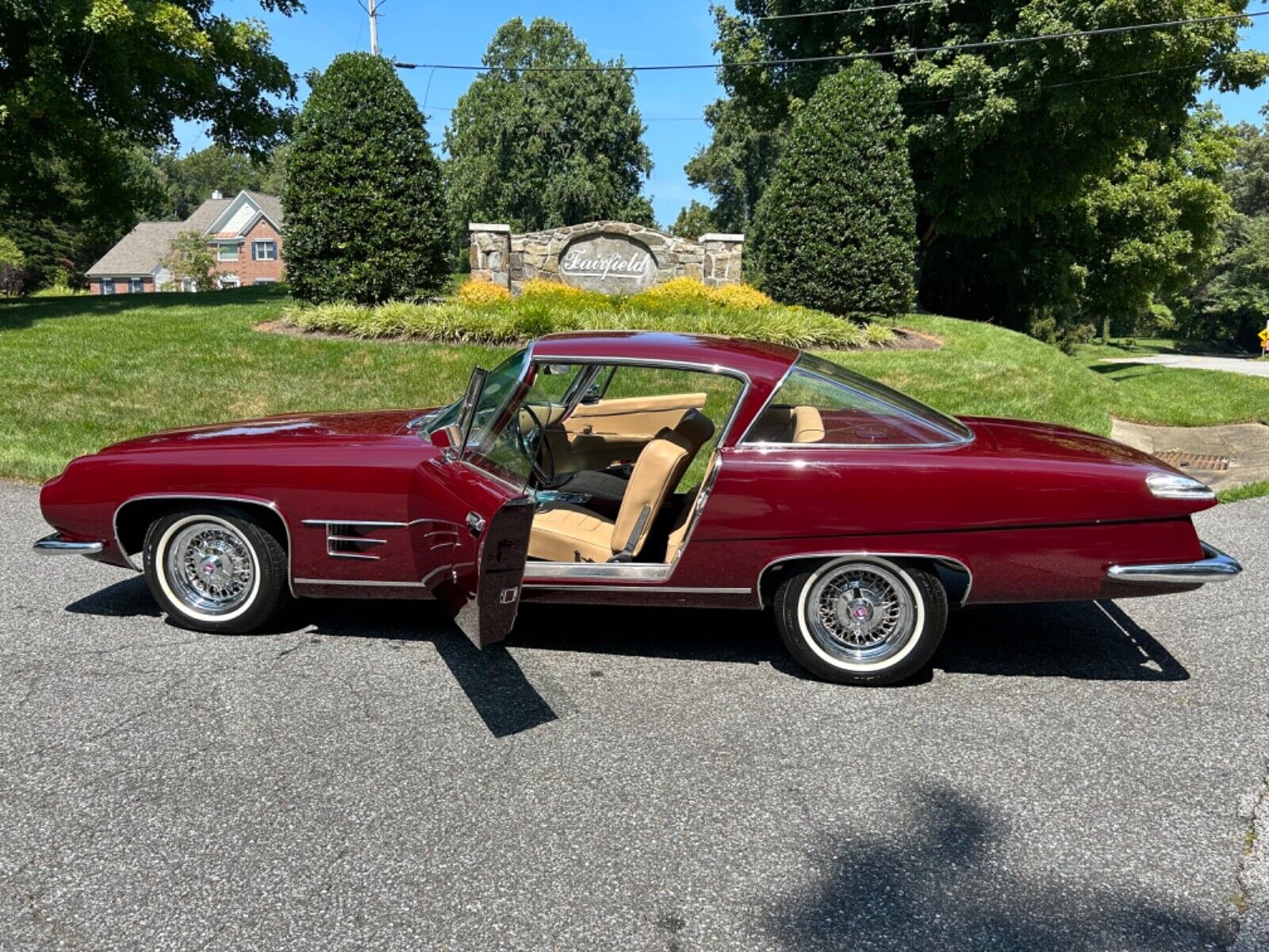 Other-Ghia-Coupe-1962-Burgundy-Tan-46486-12