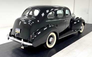 Packard-110-1800-Series-Berline-1940-Black-Tan-15477-4