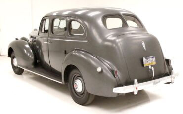 Packard-120-Berline-1940-Black-Gray-74591-2