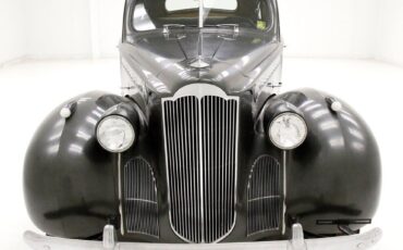 Packard-120-Berline-1940-Black-Gray-74591-6