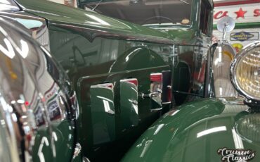 Packard-902-Straight-Eight-Coupe-1932-Green-99812-11