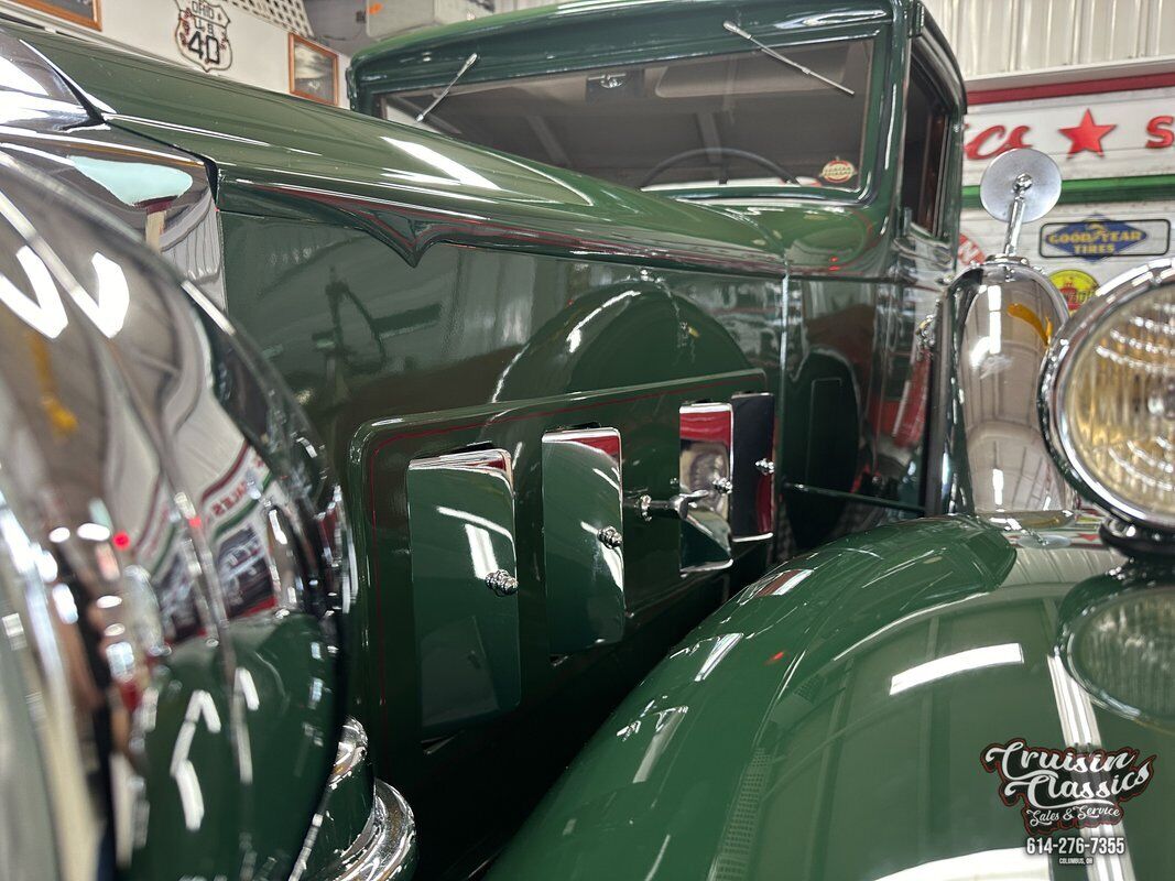 Packard-902-Straight-Eight-Coupe-1932-Green-99812-11