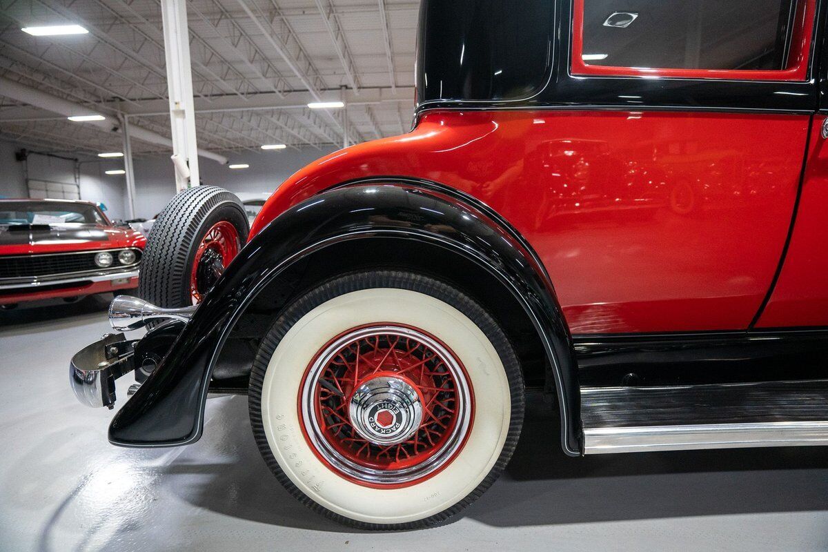 Packard-Eight-Coupe-1933-Black-Gray-145304-23