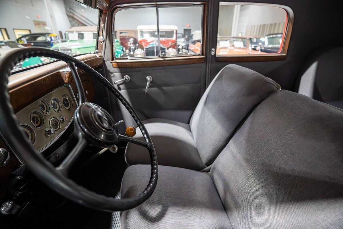 Packard-Eight-Coupe-1933-Black-Gray-145304-38